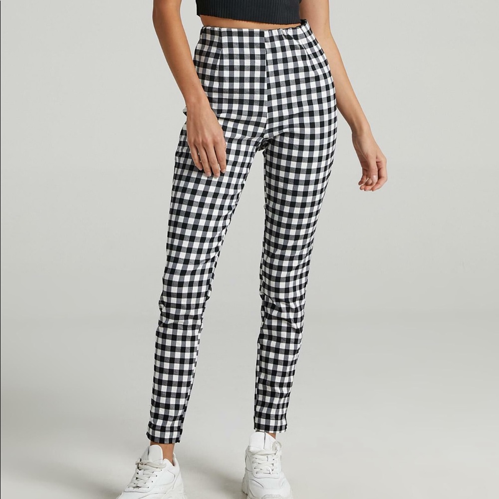 Showpo. Ankle Pant in Black Gingham
